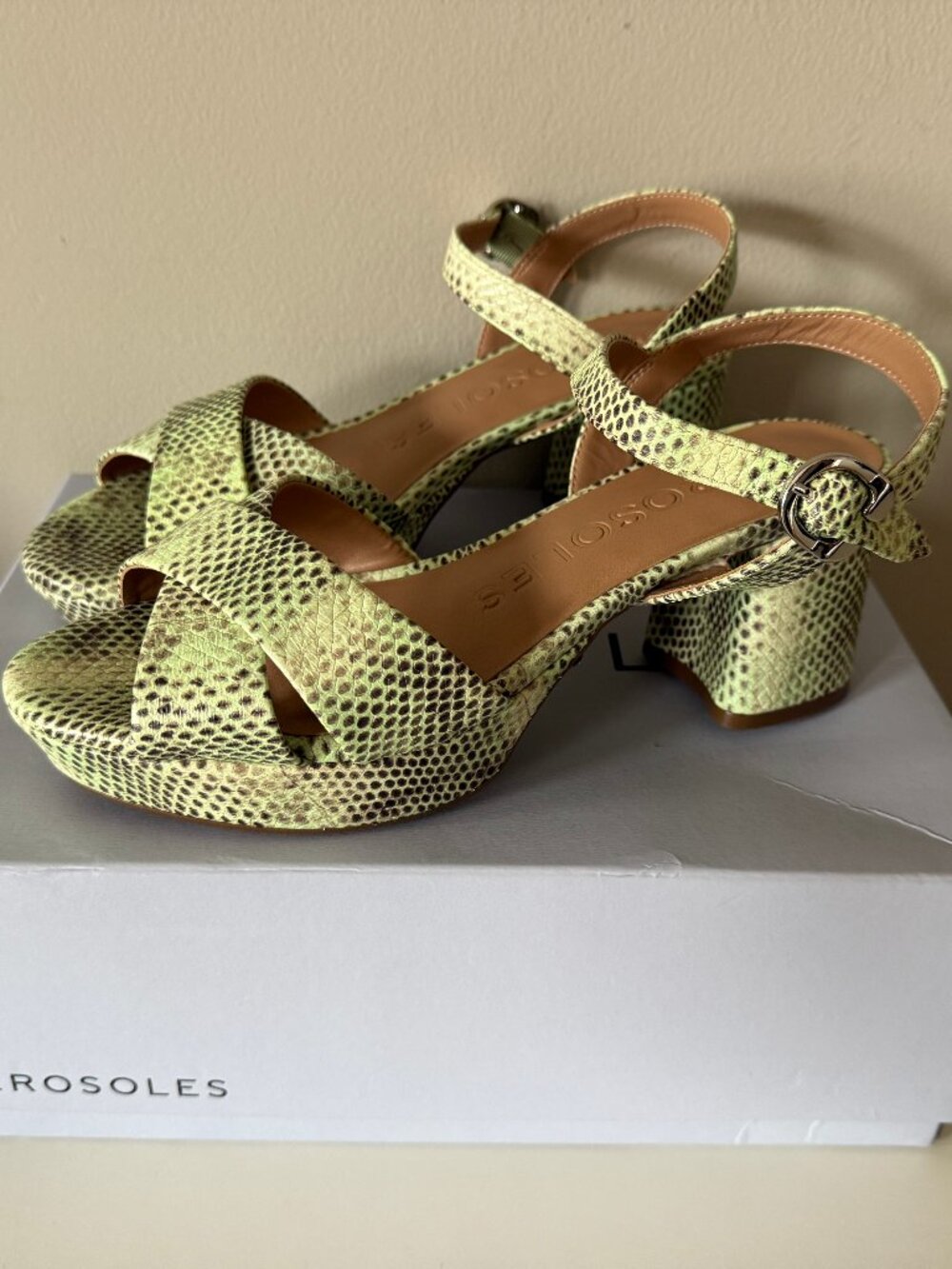 Aerosoles Women's COSMOS Heeled Sandal, Gleam Snake Print Leather, 8W